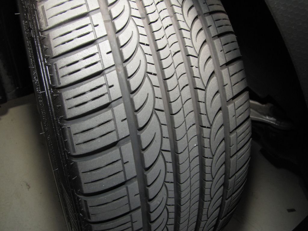 Used 2022 Gray Subaru Premium image 26