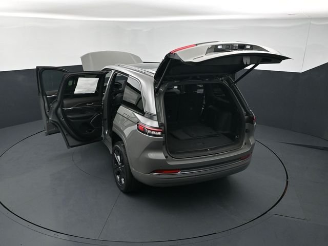 New 2027 Gray Jeep Limited Reserve image 28