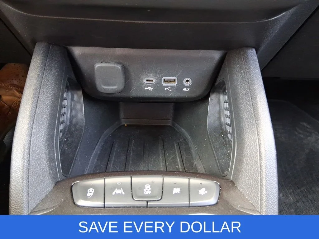 Used 2023 White Chevrolet LT image 19