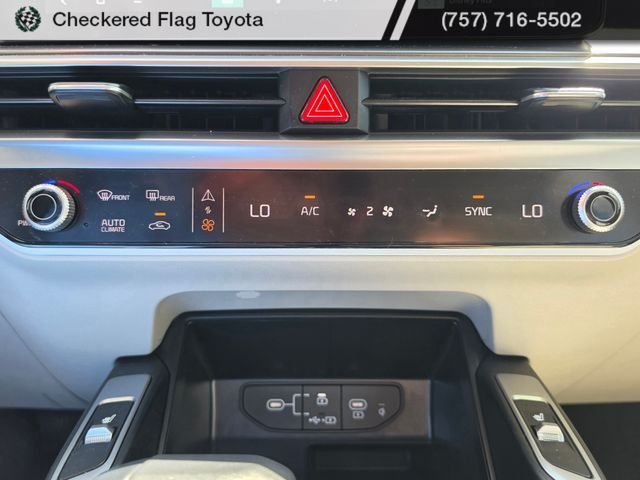 Used 2024 Wolf Gray Kia S image 17