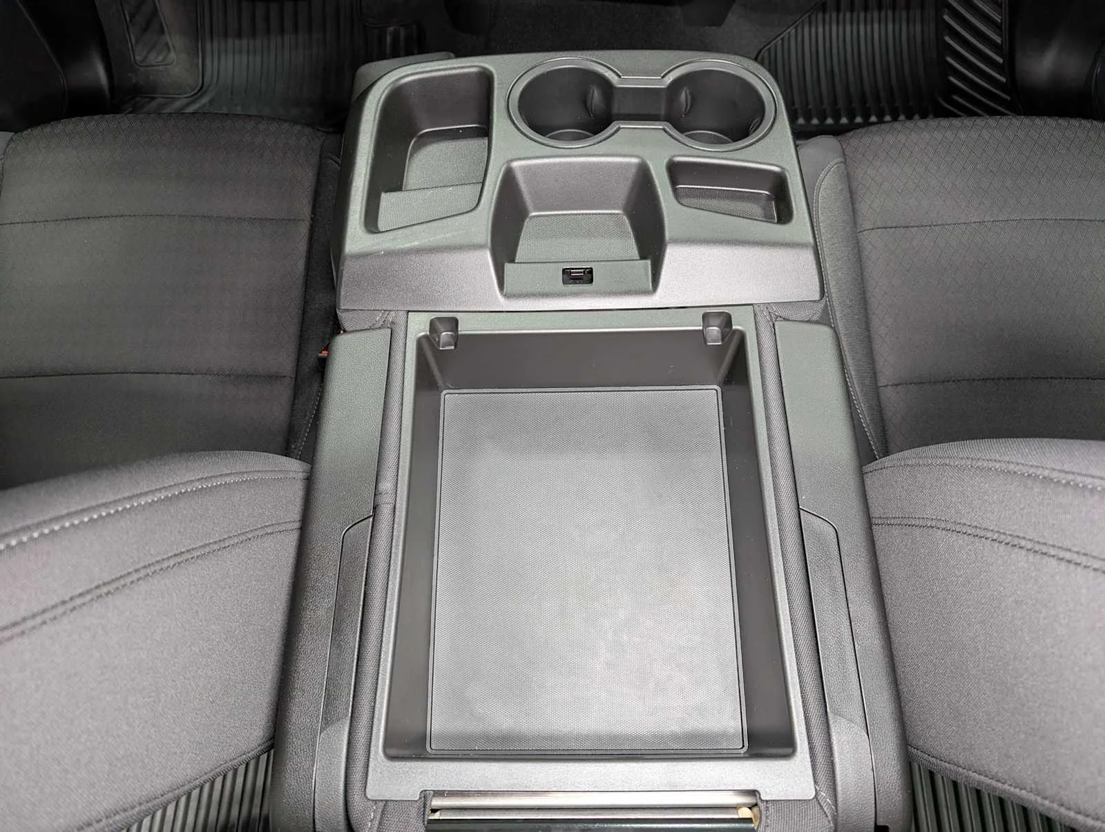 Used 2024 Onyx Black GMC Elevation image 19