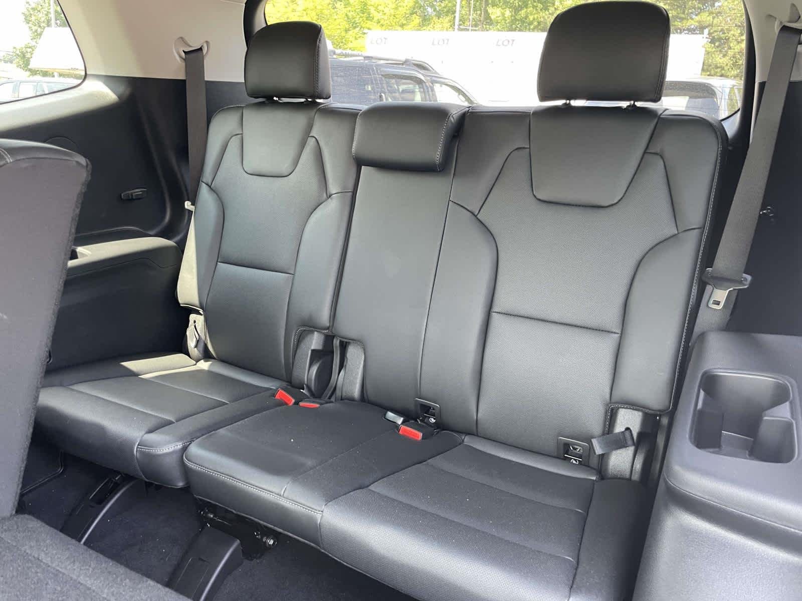 Certified Used 2025 Glacial White Pearl Kia EX image 22