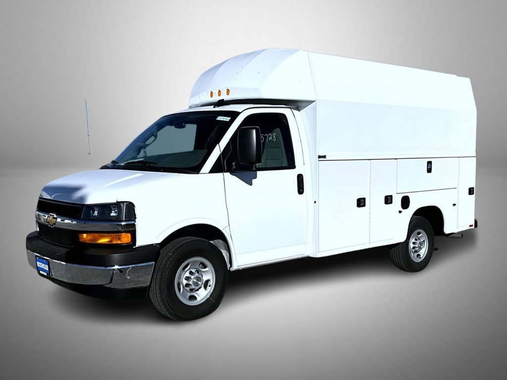 2025 Chevrolet Express 3500 139" WB's photo