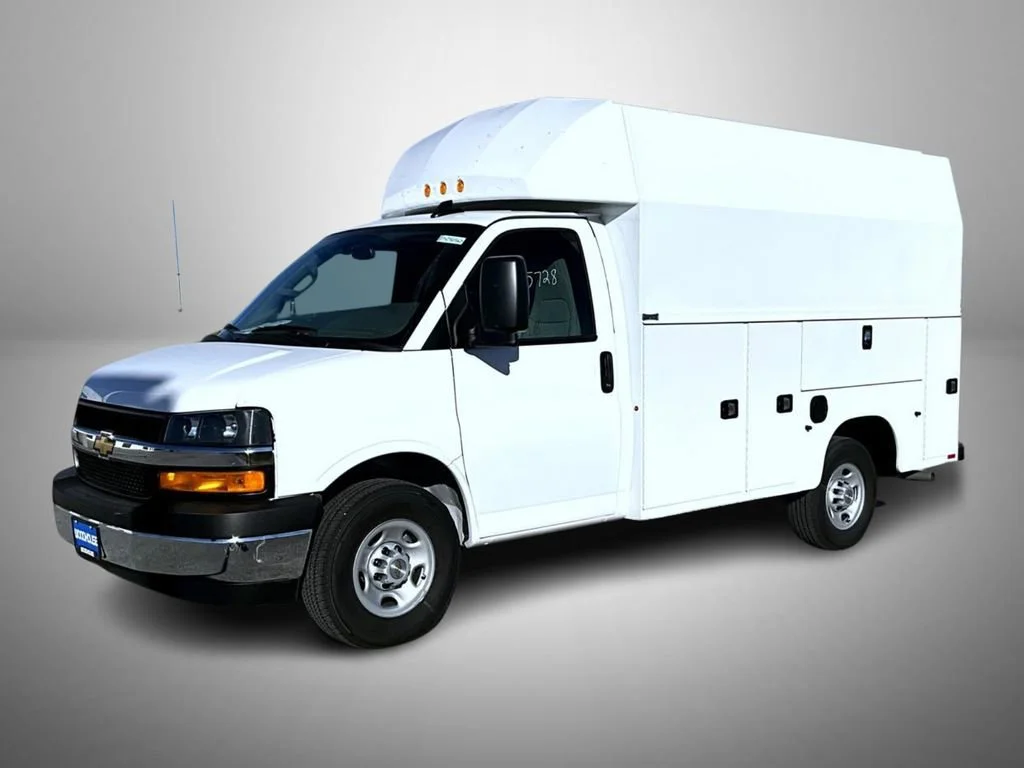 2025 Chevrolet Express 3500 139" WB's photo