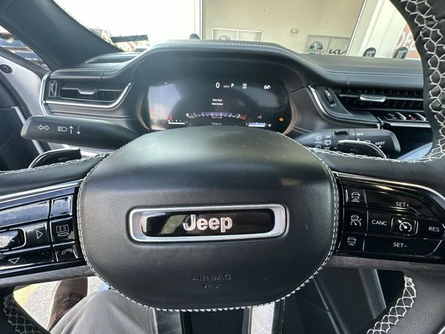 Used 2023 White Jeep Overland image 12