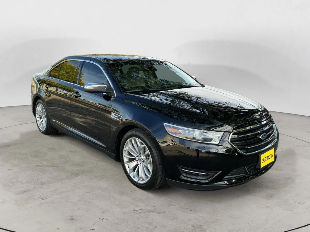 Used 2016 Black Ford Limited image 5