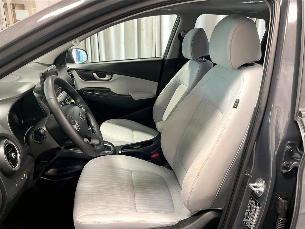 Used 2023 Gray Hyundai SEL image 10