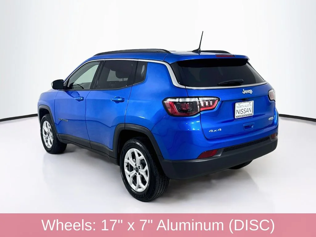 Used 2025 Blue Jeep Latitude image 5