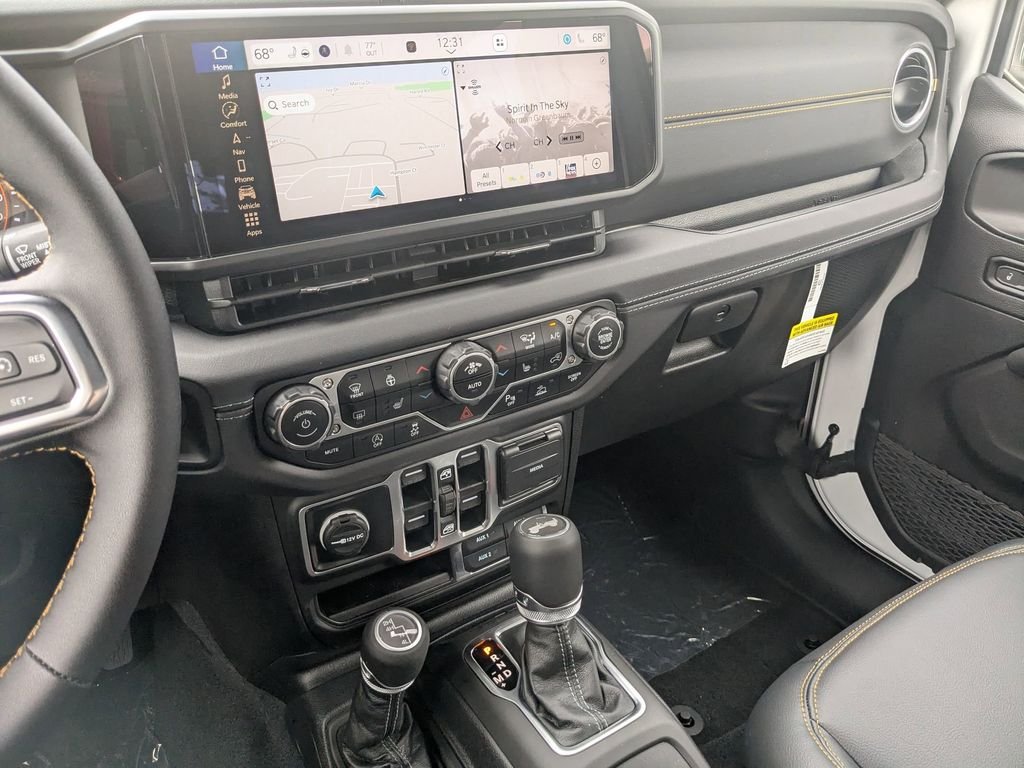 2025 Jeep Wrangler 4-Door Sahara - Photo 14