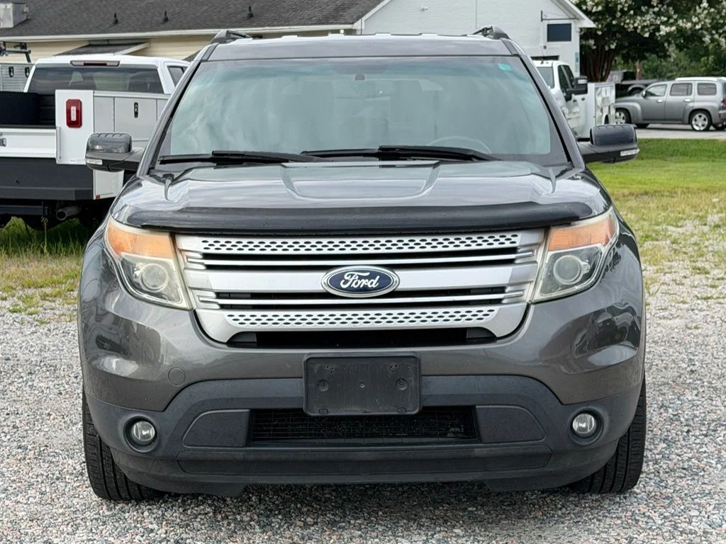Used 2015  Ford XLT image 2