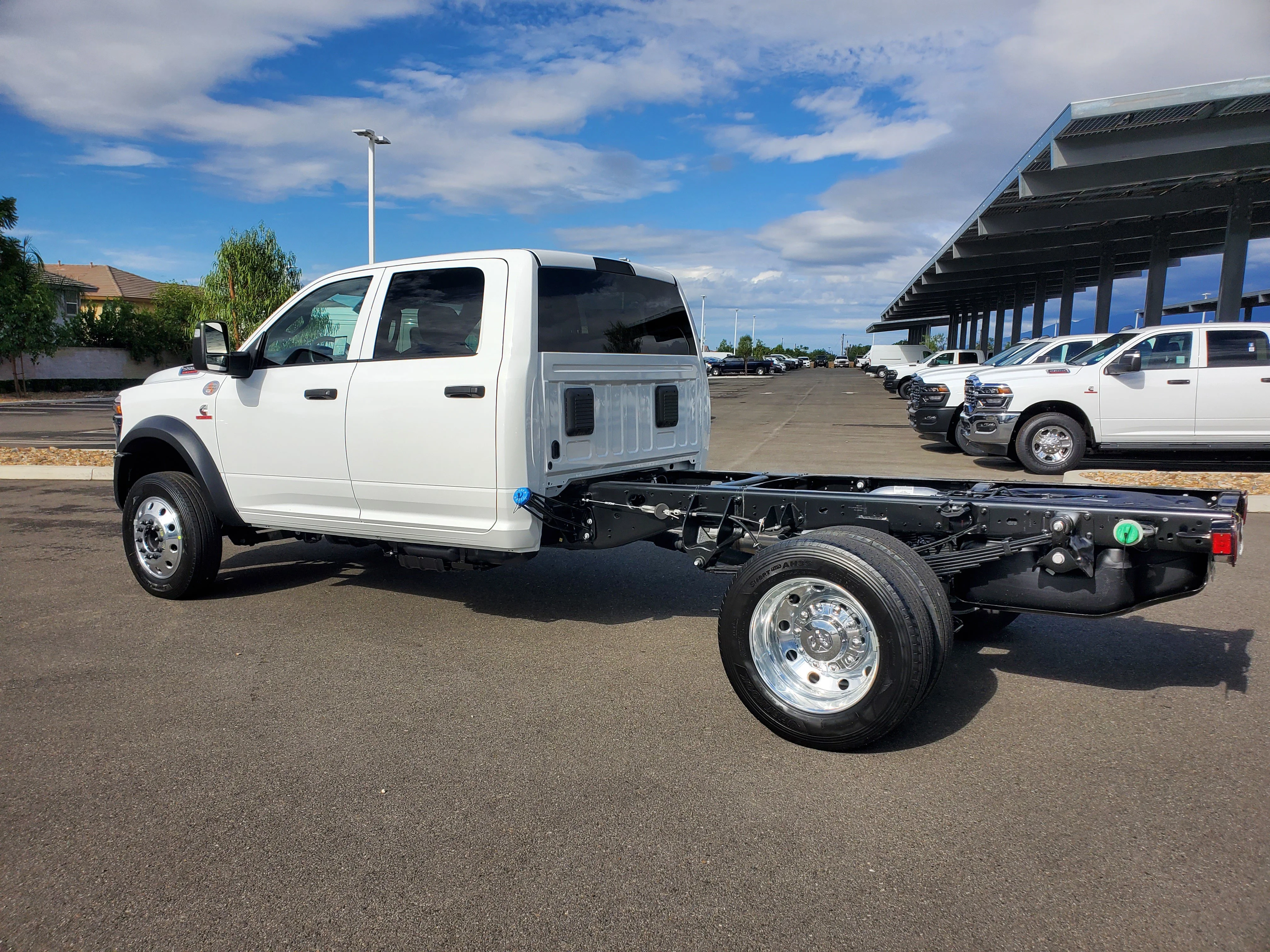 New 2026 Bright White Clearcoat RAM Tradesman image 3