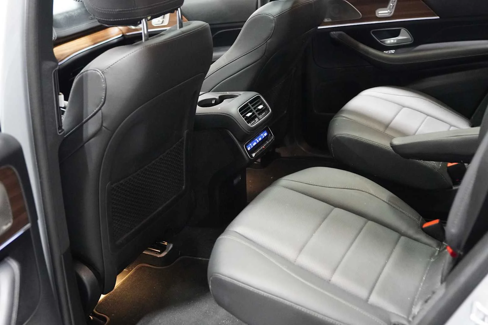 Used 2025 Cirrus Silver Metallic Mercedes-Benz GLS 450 image 21