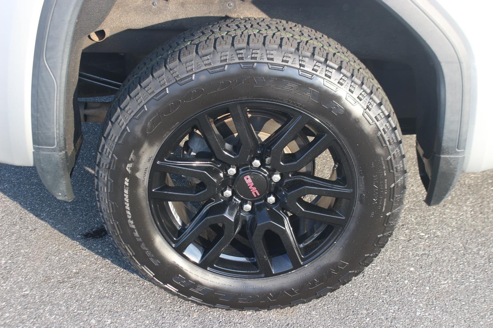 Used 2022 Quicksilver Metallic GMC Elevation image 37