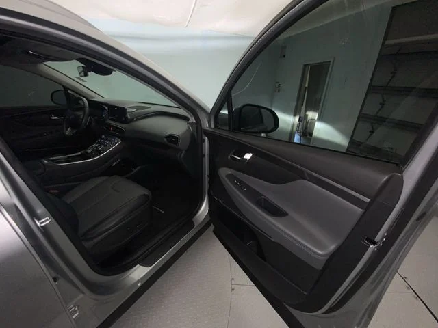 Used 2023 Silver Hyundai SEL image 25