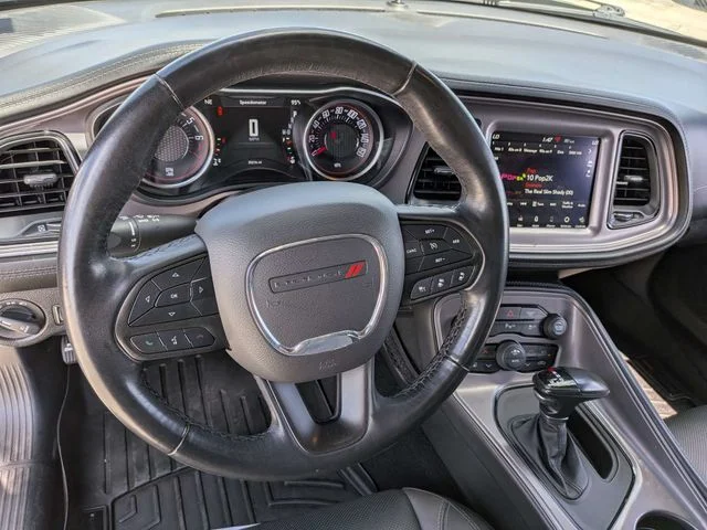 Used 2023 Green Dodge SXT image 17