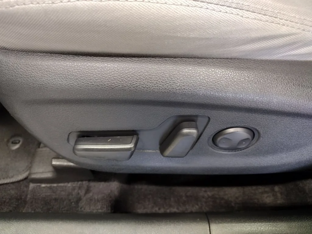 Used 2020 Black Hyundai SEL image 20