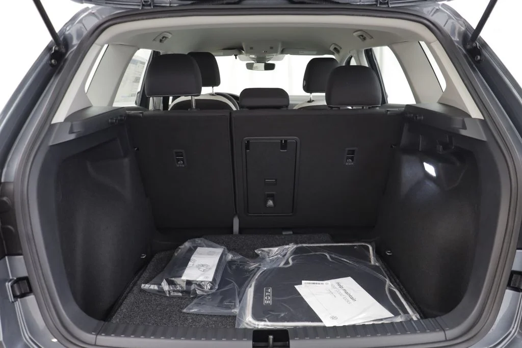 New 2026 Platinum Gray Volkswagen 1.5T S image 18