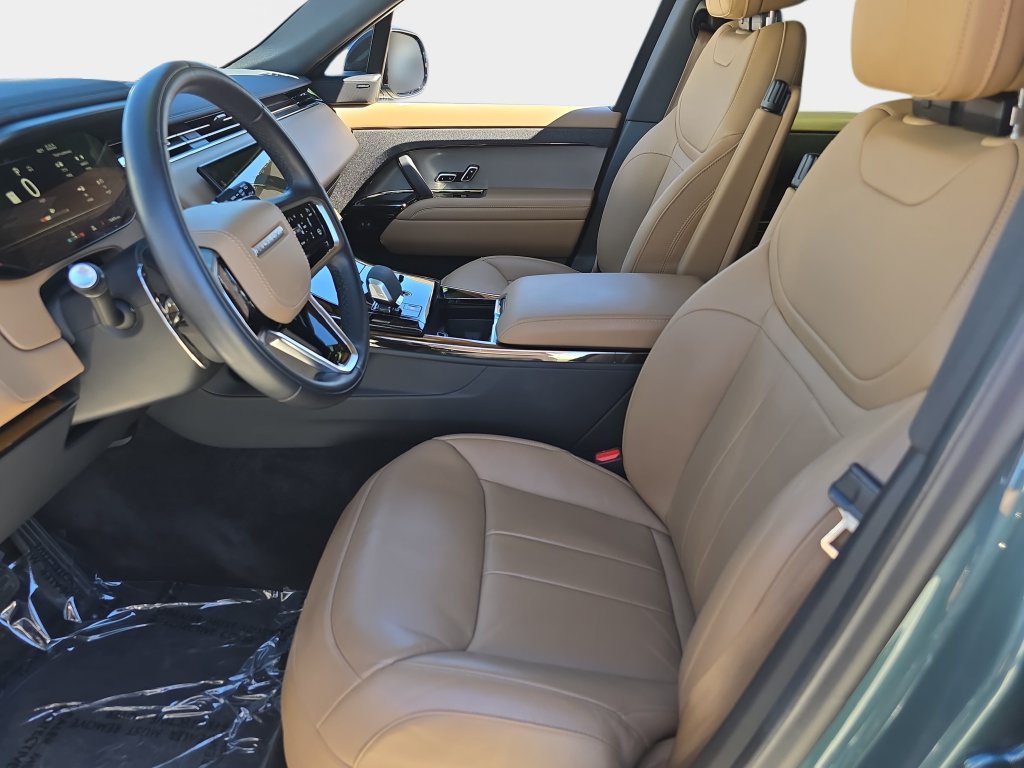 Used 2024 Green Land Rover SE image 16