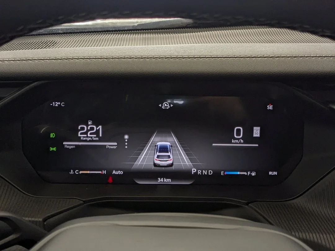 New 2026 Black Jeep Overland - - 4x4 - Surround View - Ventilated Seats - Remote Start & More! image 22