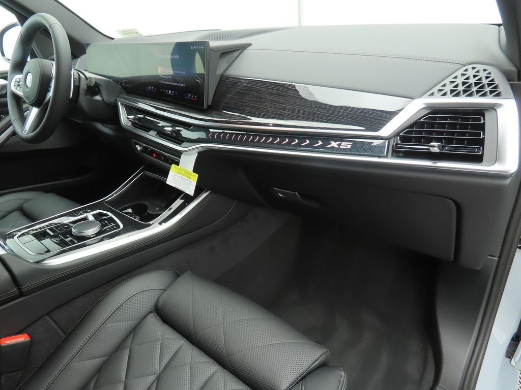 Used 2026 Gray Metallic BMW xDrive40i image 18