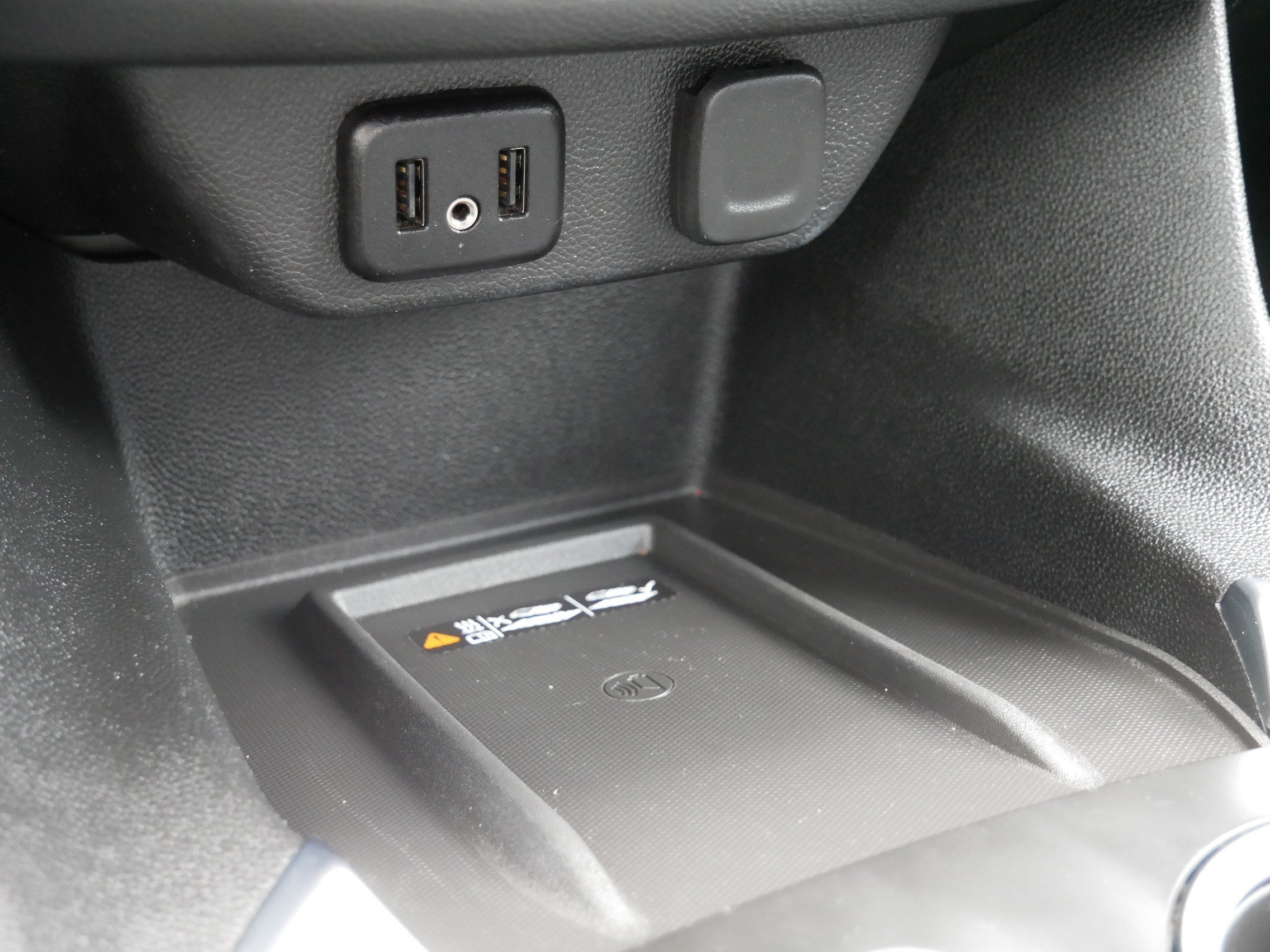 Used 2018 Black Currant Metallic Chevrolet Premier image 24
