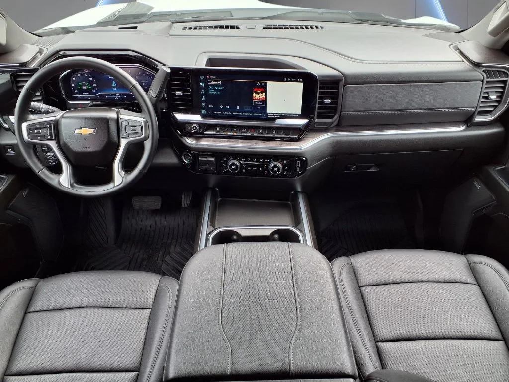 2024 Chevrolet Silverado 2500HD LTZ - Photo 11