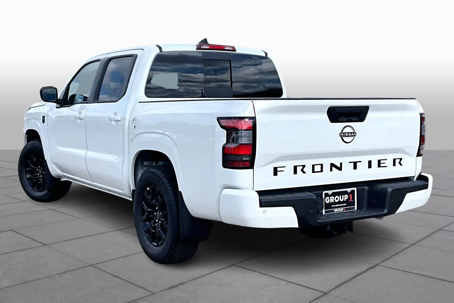 New 2026 Glacier White Nissan SV image 7