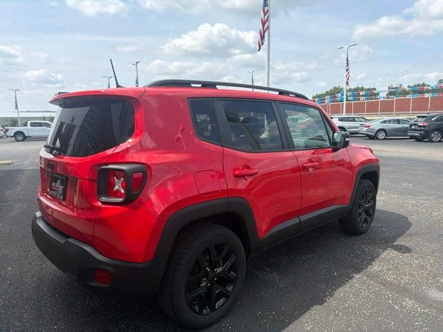 Certified Used 2022 Colorado Red Jeep Altitude image 3