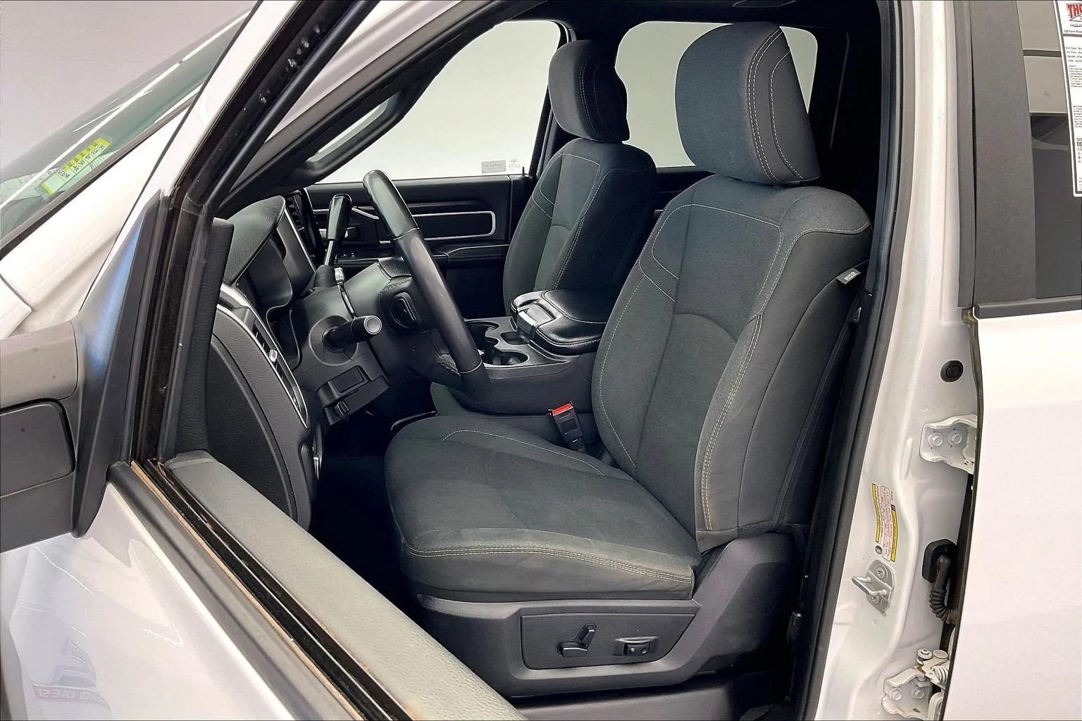 Used 2025 Bright White Clearcoat Ram Big Horn image 17
