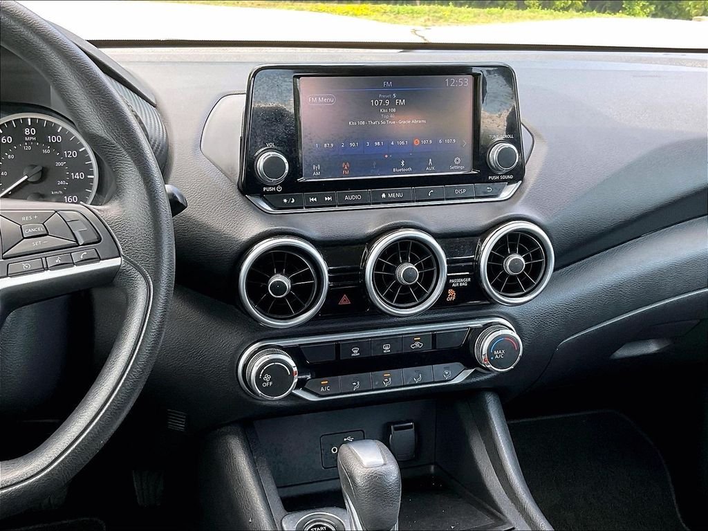 Used 2020 Gray Nissan S image 18