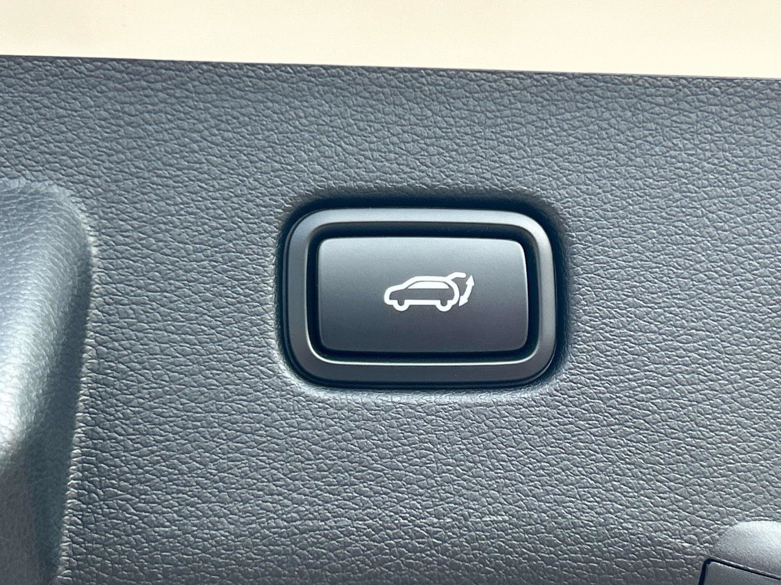 New 2026 Glacial White Pearl Kia SX-Prestige image 10