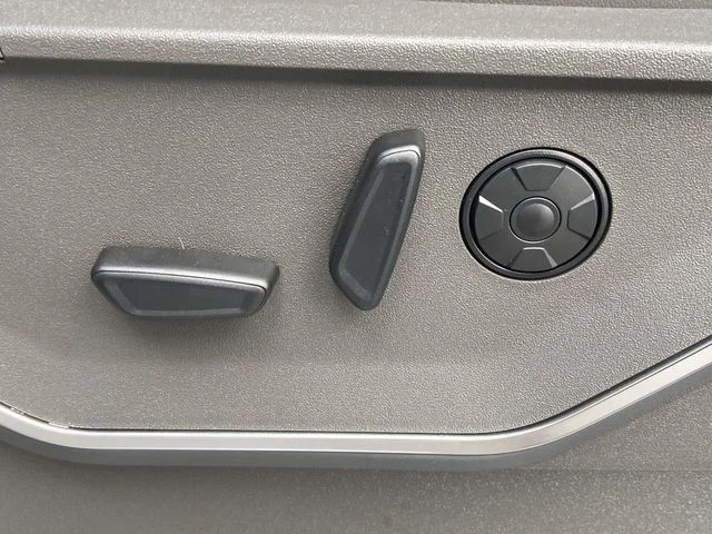 New 2026 Agate Black Metallic Ford F-250® Platinum® image 12