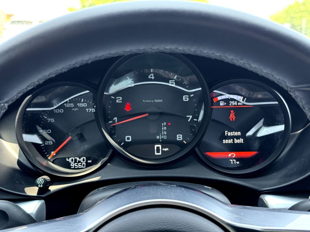Used 2018 Red Porsche Base image 18