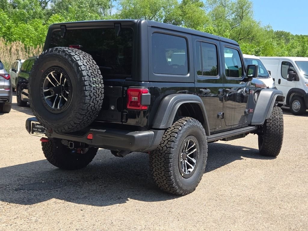 New 2026 Black Clearcoat Jeep Rubicon image 13