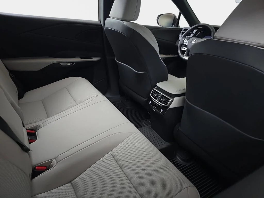 New 2026 Iridium Lexus PREMIUM image 11