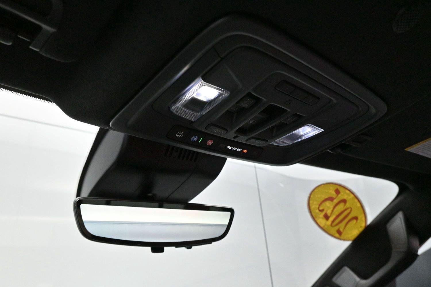 Used 2025 Onyx Black GMC Denali Ultimate image 27