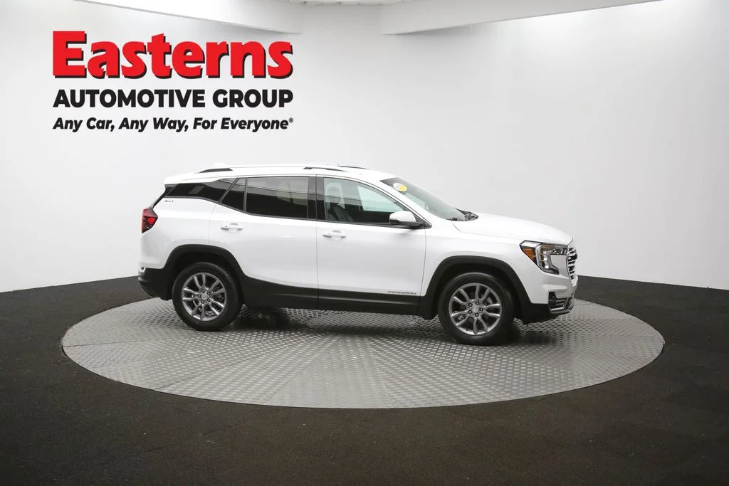 Used 2023 White GMC SLT image 48