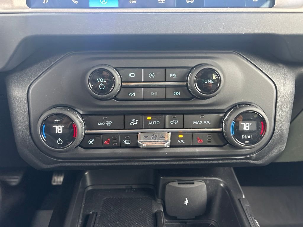 Used 2025 Gray Ford Outer Banks image 23