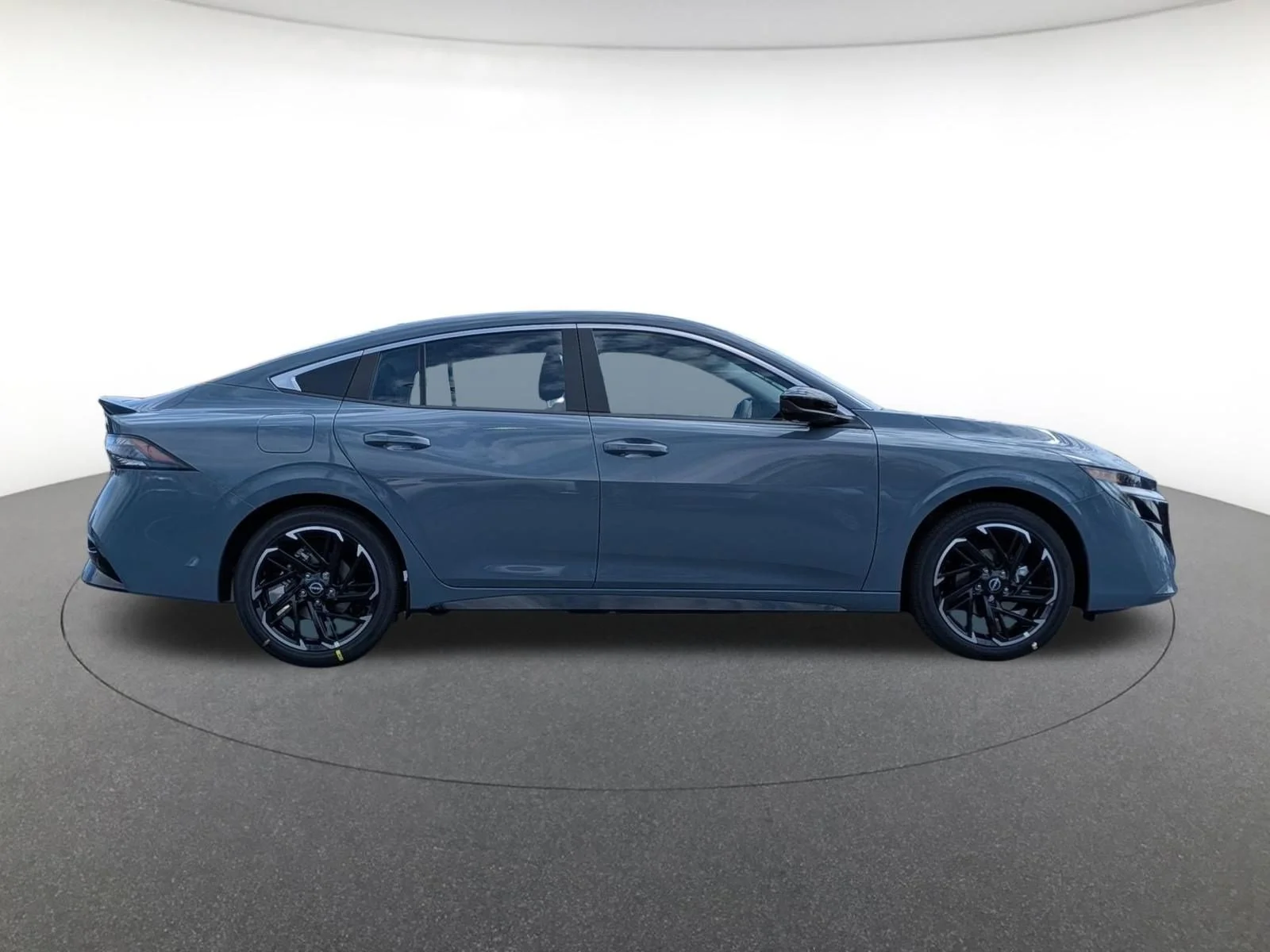 New 2026 Atlantic Gray Metallic Nissan SR image 5