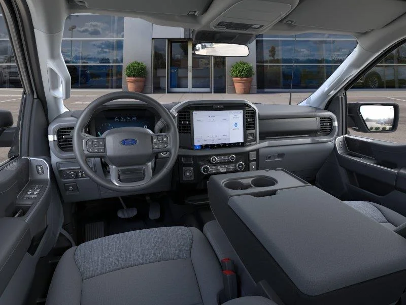 New 2026 Oxford White Ford XLT image 9