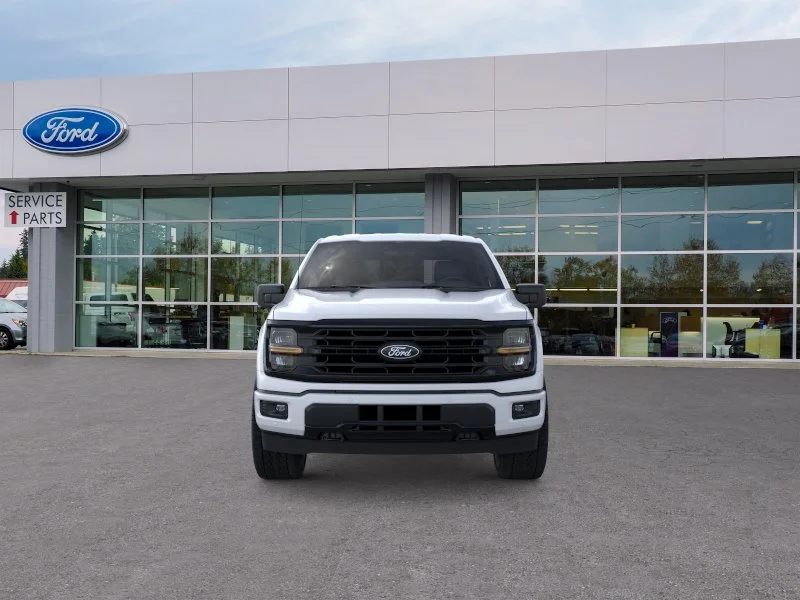 New 2025 Oxford White Ford XLT image 6