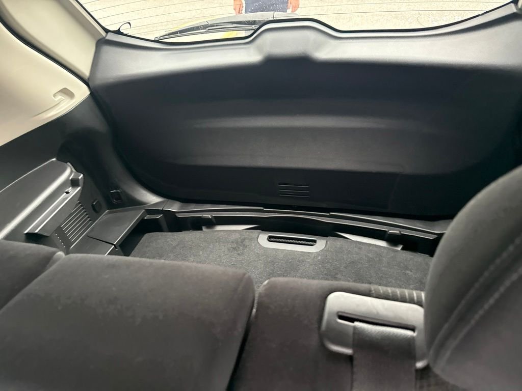 Used 2014 Gray Nissan SV image 10