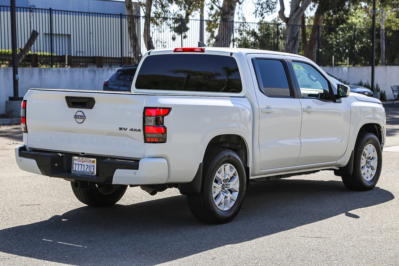 2023 Nissan Frontier SV - Photo 6