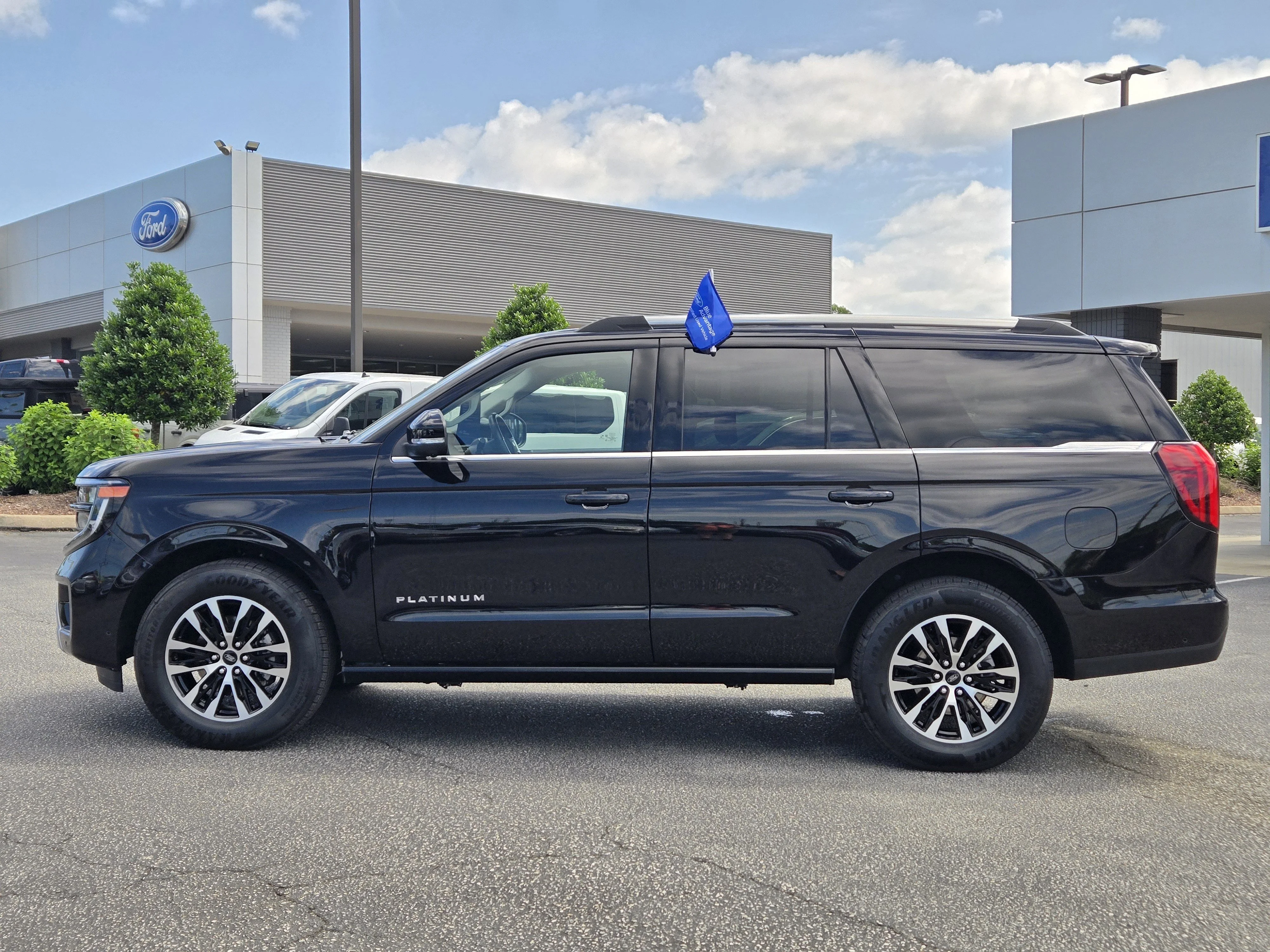 Used 2025 Black Ford Platinum image 13