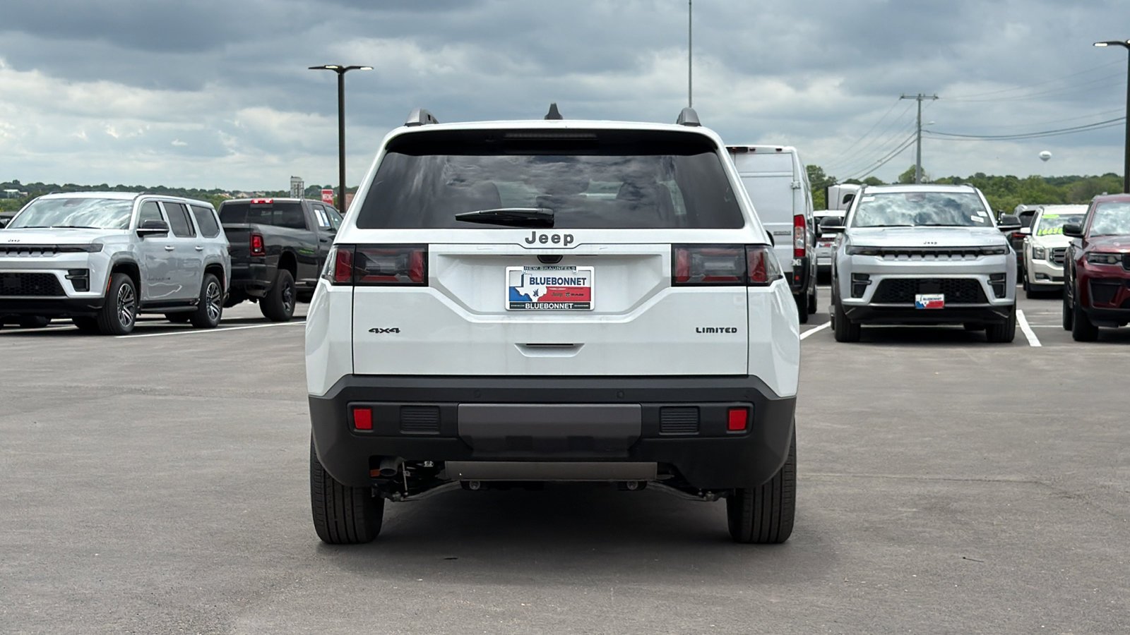 New 2026 Bright White Clear-Coat Exterior Paint Jeep Limited image 6