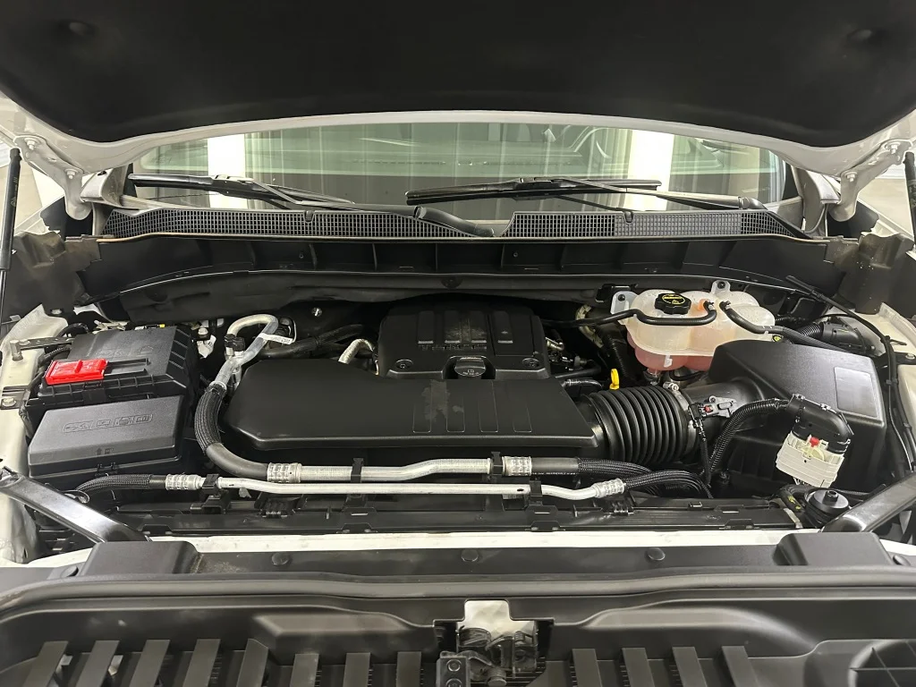 Certified Used 2025 Summit White Chevrolet LT image 38