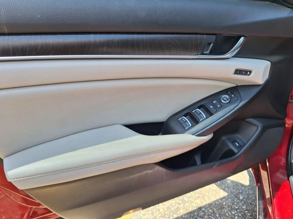 Certified Used 2022  Honda EX-L image 29