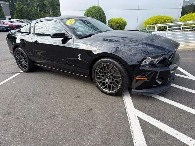 Used 2014 Black Ford Shelby GT500 image 10