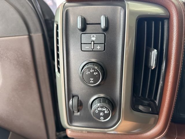 2015 Chevrolet Silverado 3500HD High Country - Photo 34