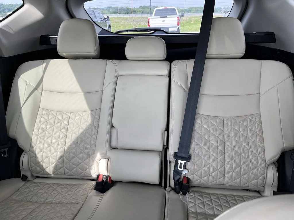 Used 2023 Red Nissan Platinum image 23